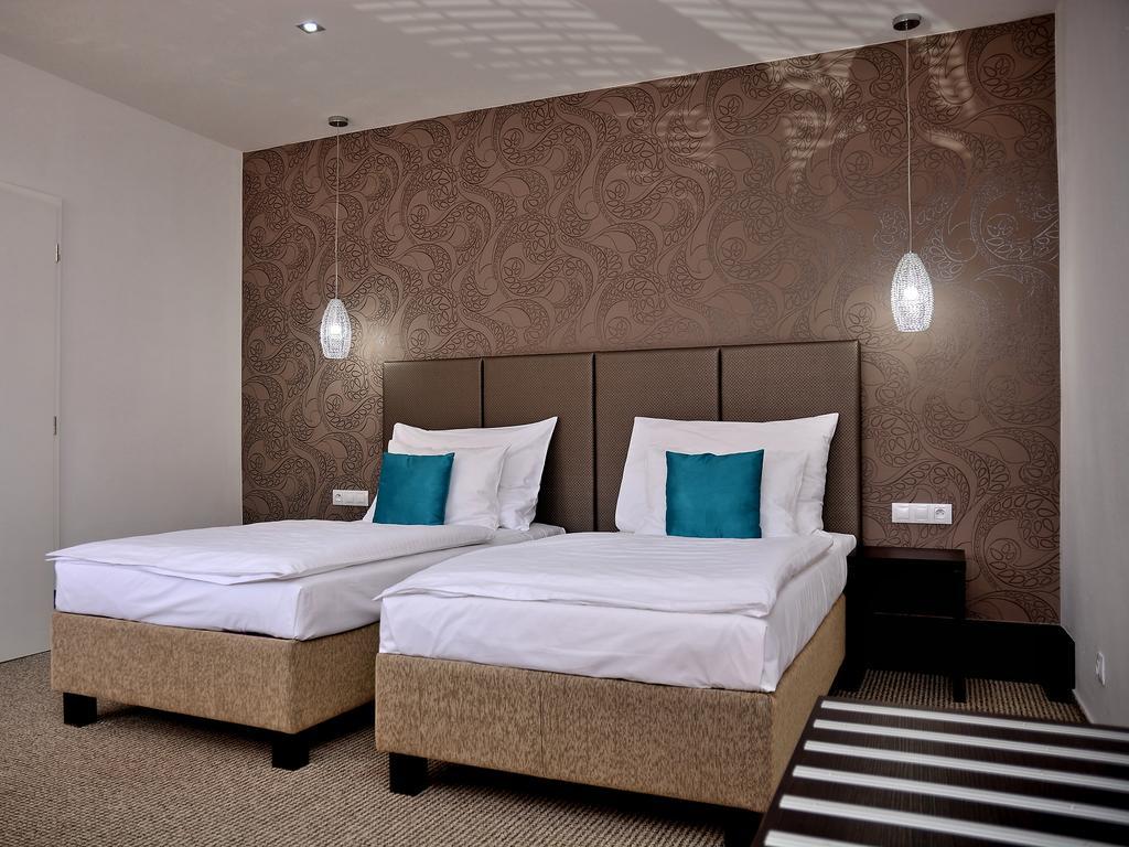 Hotel Atrium Pardubice Luaran gambar